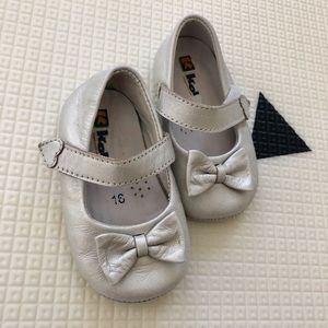KONE Silver Leather Baby Shoes